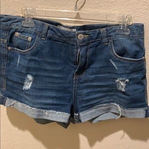 Short jean shorts
